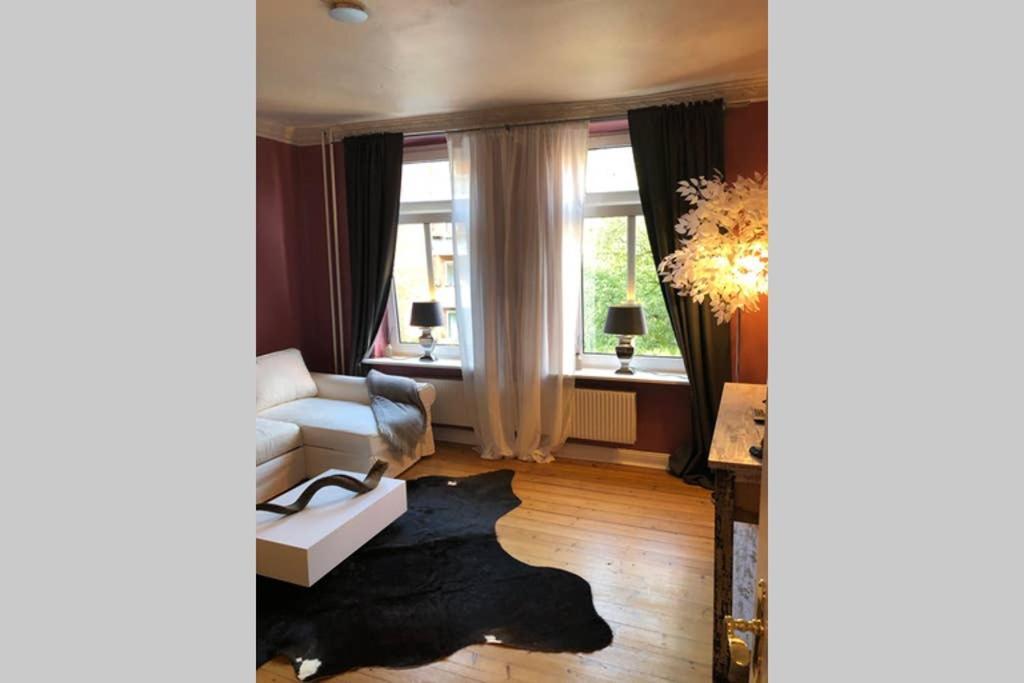 Perfekter Altbaucharme In Zentraler Lage ! Apartman Kiel Kültér fotó